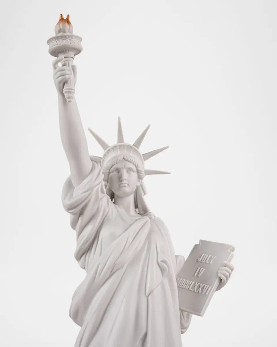 Lladro Limited Edition 250th Anniversary Statue of Liberty Sculpture | Thumbnail 6 Lladro Limited Edition 250th Anniversary Statue of Liberty Sculpture | Thumbnail 6