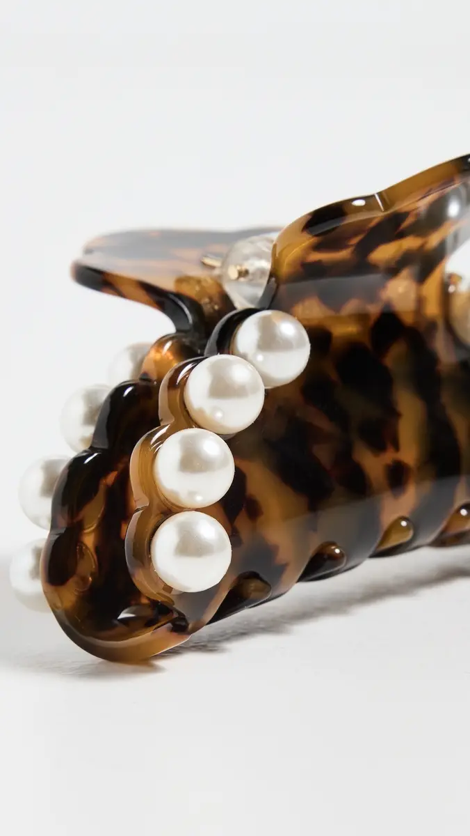 Lele Sadoughi Medium Pearl Claw Clip | Thumbnail 4
