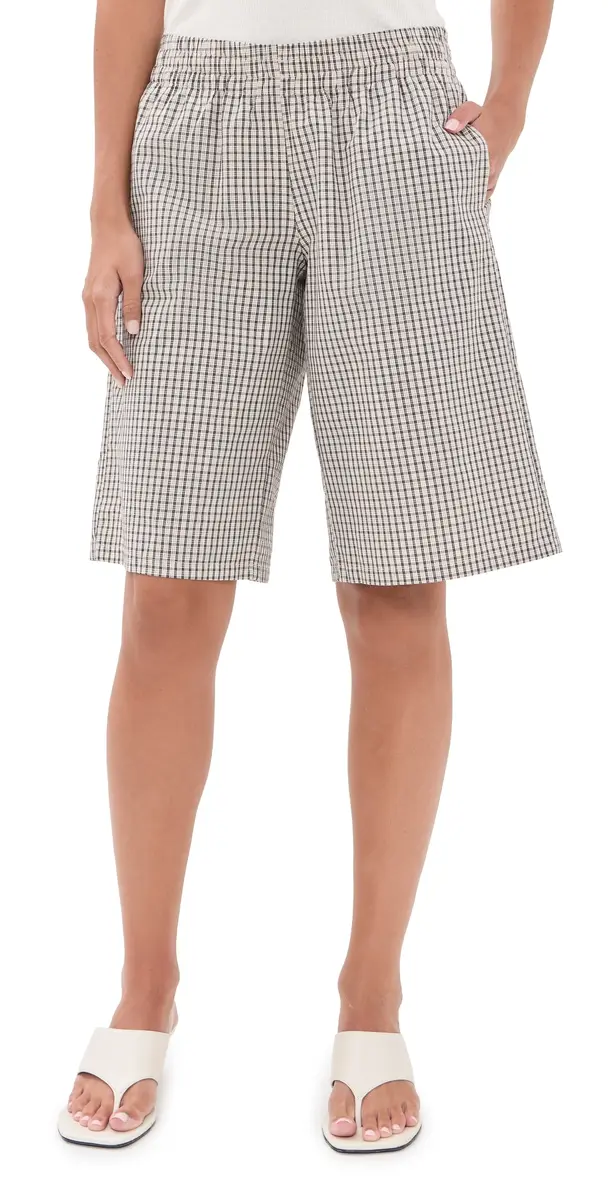 Lioness evigney Long Shorts Cream Check | Image 1 Lioness evigney Long Shorts Cream Check | Image 1