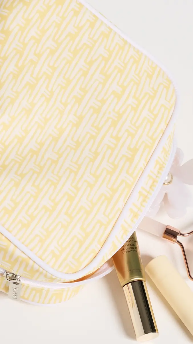 Weezie Small Toiletry Bag | Thumbnail 4 Weezie Small Toiletry Bag | Thumbnail 4