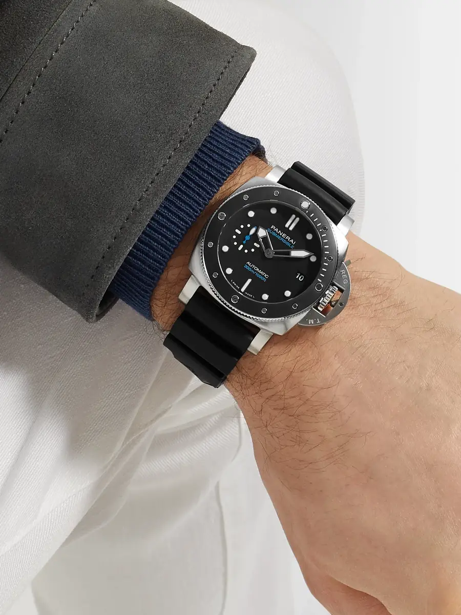 Panerai Submersible Automatic Stainless Steel and Ceramic Watch, Ref. PAM 00683 - Men | Thumbnail 2 Panerai Submersible Automatic Stainless Steel and Ceramic Watch, Ref. PAM 00683 - Men | Thumbnail 2