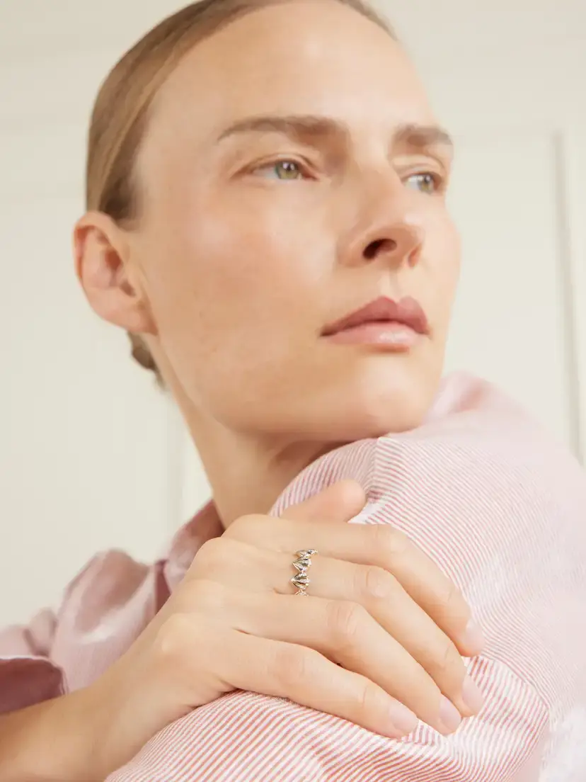 Yvonne Léon 18-karat Gold Diamond Ring | Thumbnail 2 Yvonne Léon 18-karat Gold Diamond Ring | Thumbnail 2