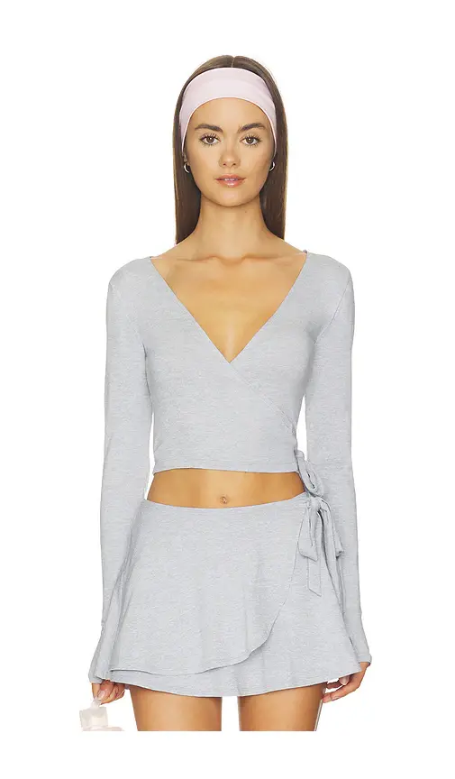 WellBeing + BeingWell WellBeing + BeingWell Loungewell Light Turner Wrap | Image 1 WellBeing + BeingWell WellBeing + BeingWell Loungewell Light Turner Wrap | Image 1