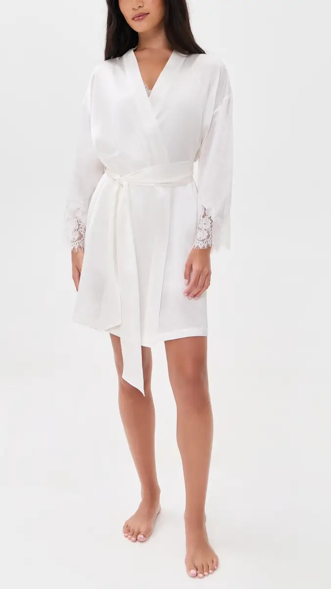 Petite Plume Mulberry Silk White Lace Robe | Thumbnail 2