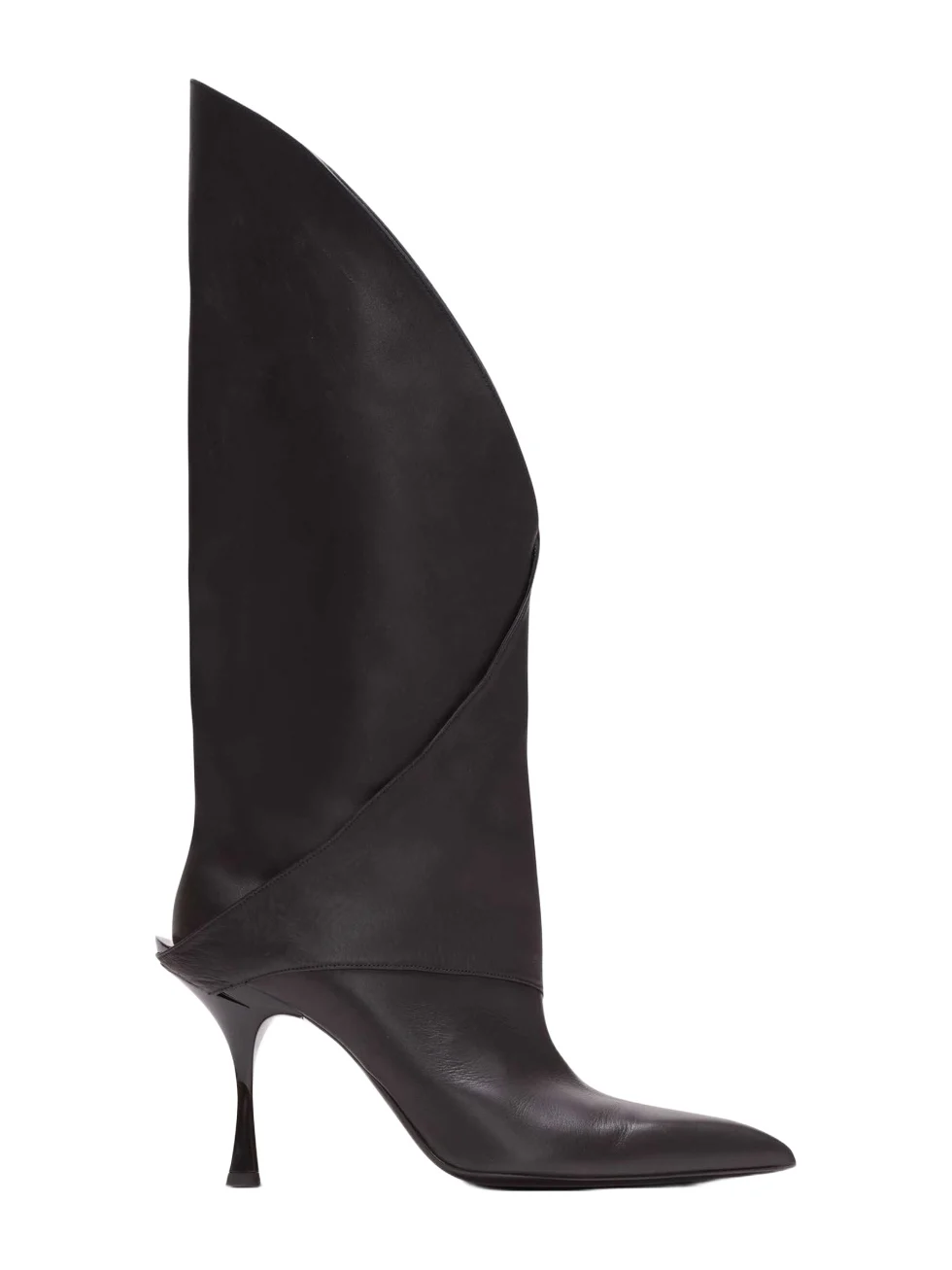 Twist heeled leather boots