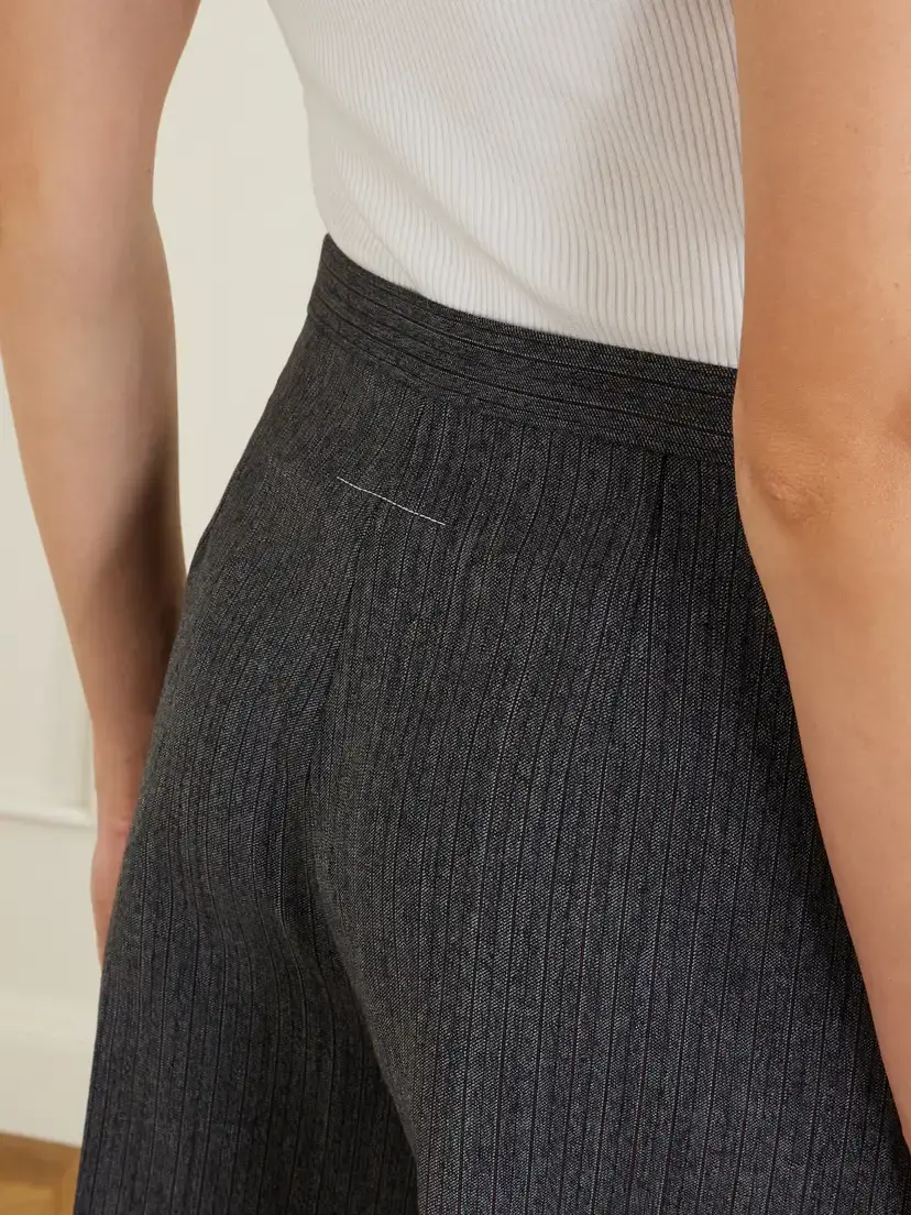 MM6 MAISON MARGIELA Striped Pleated Mélange-twill Shorts | Thumbnail 5 MM6 MAISON MARGIELA Striped Pleated Mélange-twill Shorts | Thumbnail 5