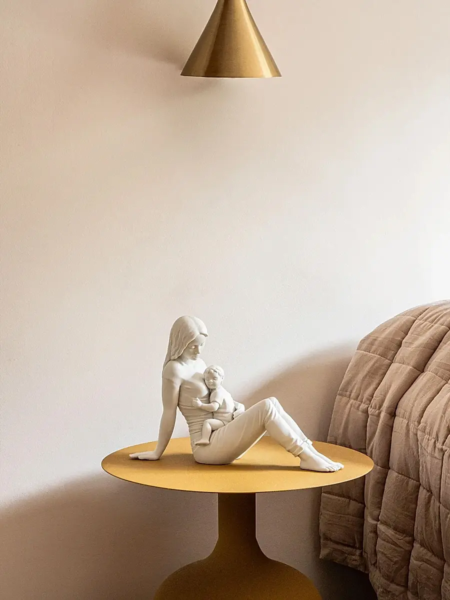 Lladro A Mother's Love Porcelain Sculpture | Thumbnail 6 Lladro A Mother's Love Porcelain Sculpture | Thumbnail 6