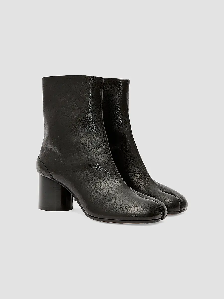 Maison Margiela Women's Tabi Split-Toe Leather Boots | Thumbnail 2 Maison Margiela Women's Tabi Split-Toe Leather Boots | Thumbnail 2