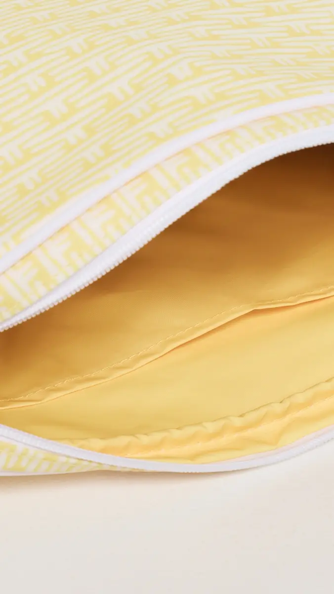 Weezie Large Toiletry Bag | Thumbnail 6 Weezie Large Toiletry Bag | Thumbnail 6