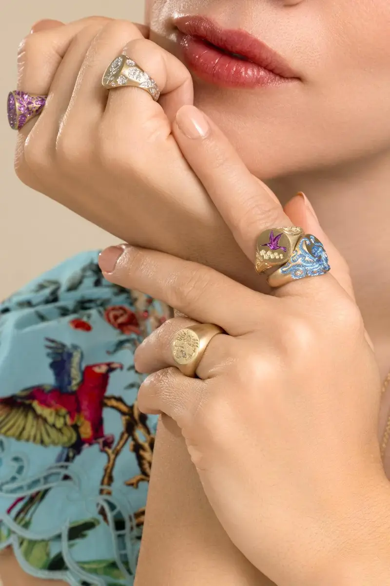 CASTRO SMITH Purple Hummingbird Signet Ring | Thumbnail 2 CASTRO SMITH Purple Hummingbird Signet Ring | Thumbnail 2