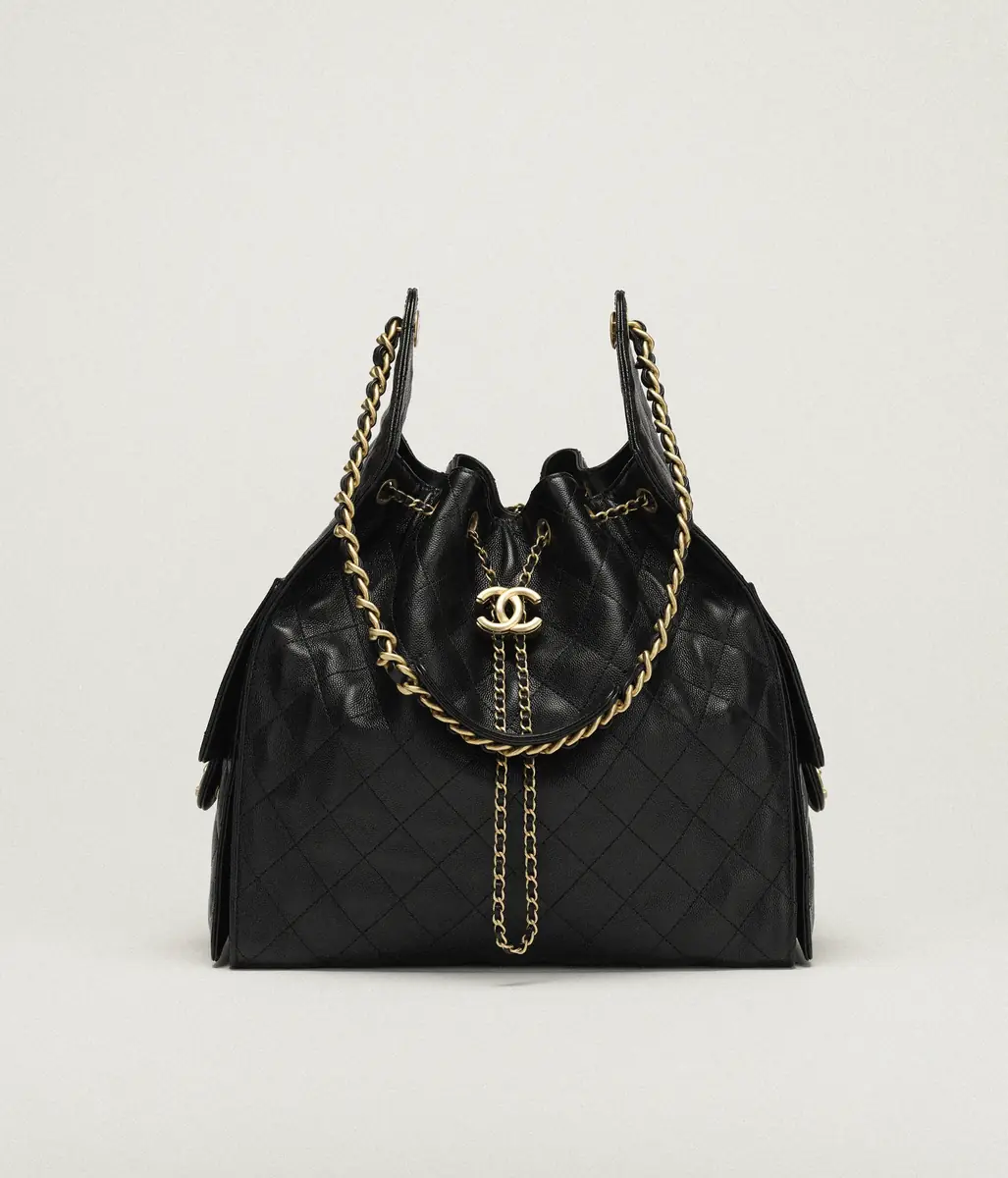 Chanel CHANEL 25 Medium Handbag | Thumbnail 2 Chanel CHANEL 25 Medium Handbag | Thumbnail 2