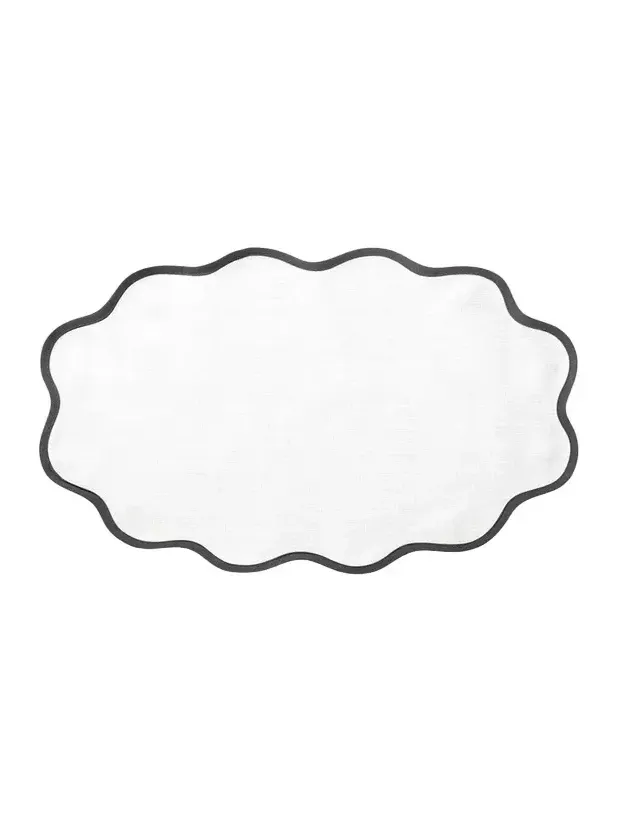 Matouk Casual Couture Scallop Placemats, Set of 4