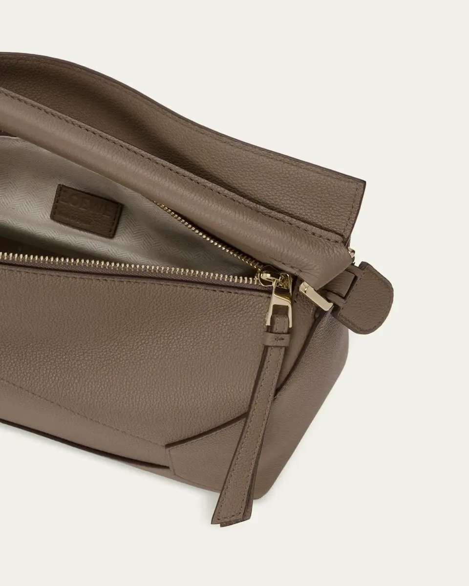 Loewe Puzzle Edge Top-Handle Bag in Leather | Thumbnail 4