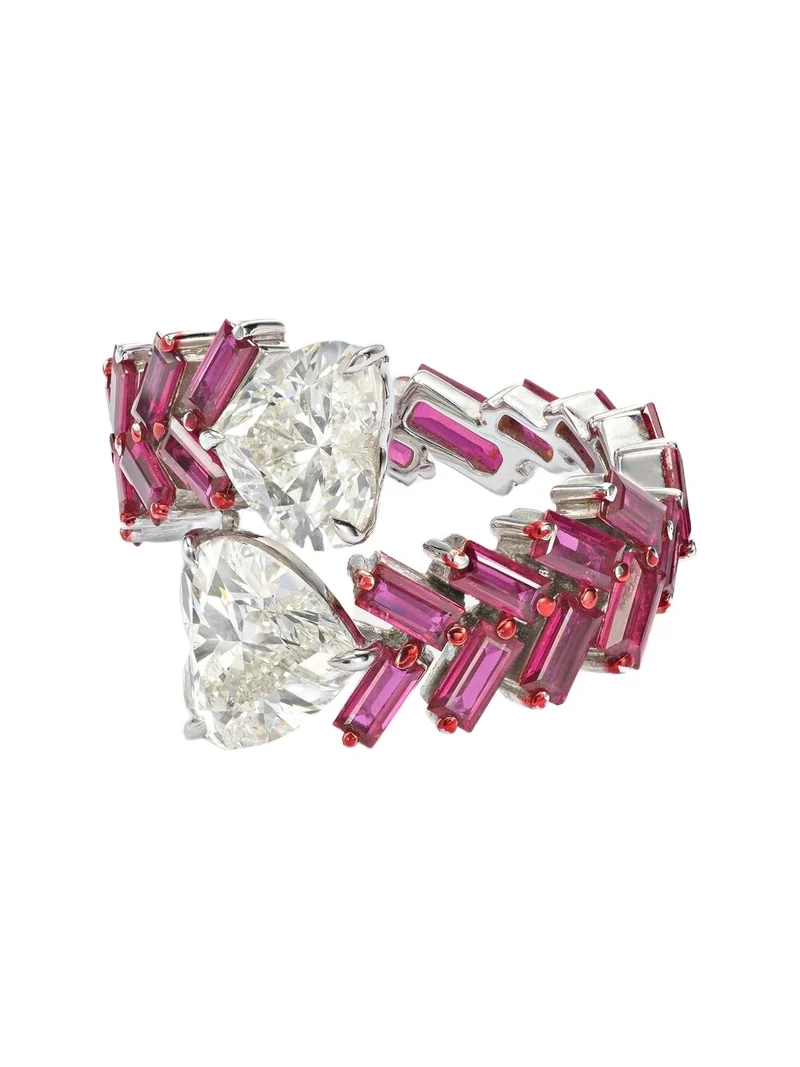 18kt white gold ring with rubies and diamonds 18kt white gold ring with rubies and diamonds