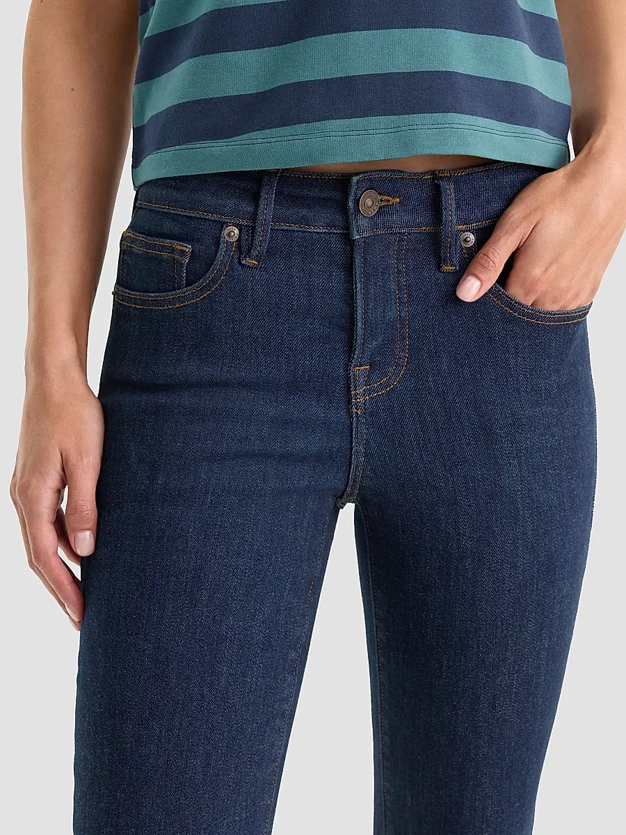GOOD AMERICAN Women's Good Low Rise Boot-Cut Jeans | Thumbnail 4 GOOD AMERICAN Women's Good Low Rise Boot-Cut Jeans | Thumbnail 4
