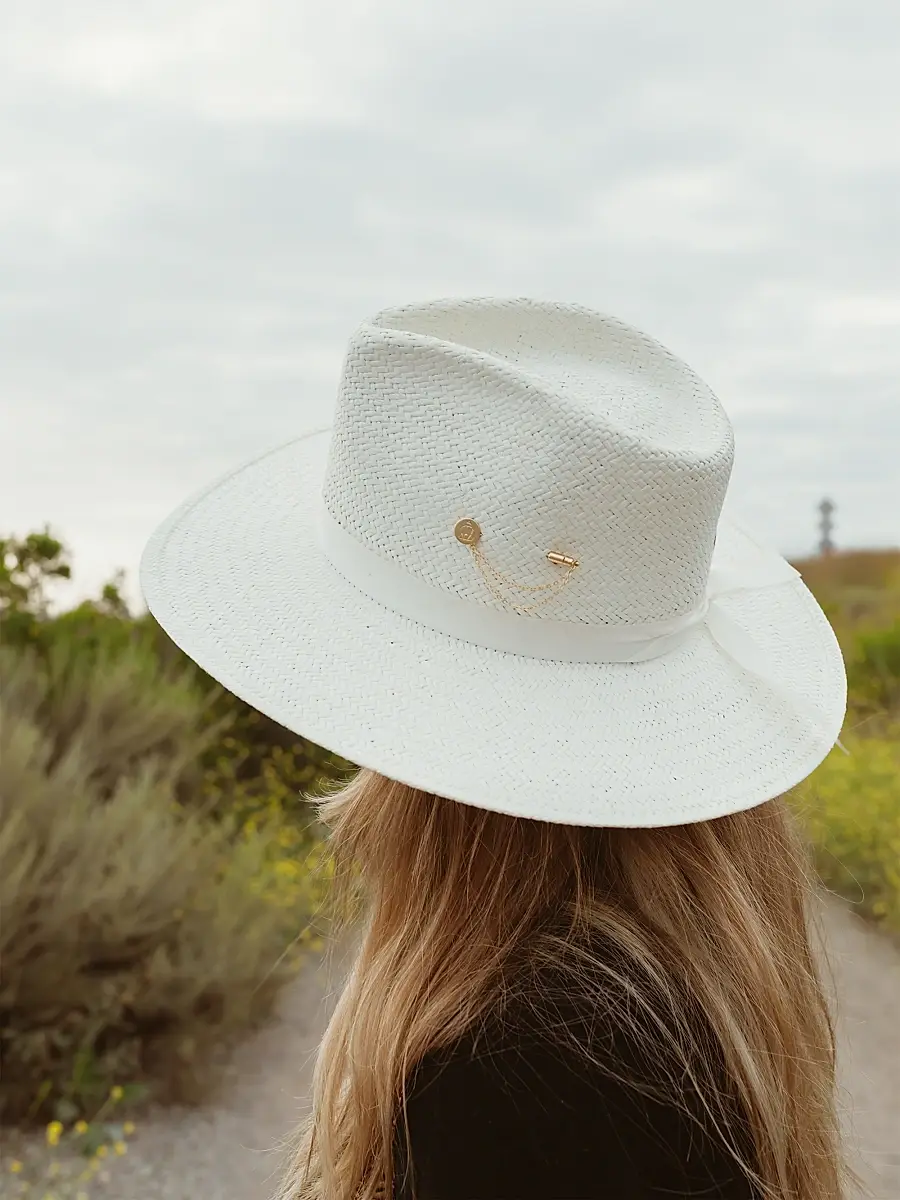Freya Women's Wanderer Packable Straw Fedora - Snow | Thumbnail 3 Freya Women's Wanderer Packable Straw Fedora - Snow | Thumbnail 3
