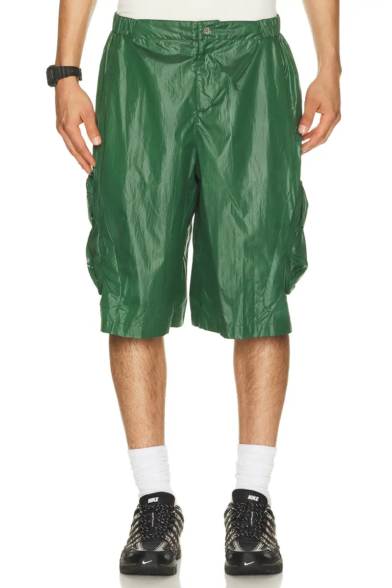 Nike Performance Woven Pod Cargo Short | Image 1 Nike Performance Woven Pod Cargo Short | Image 1