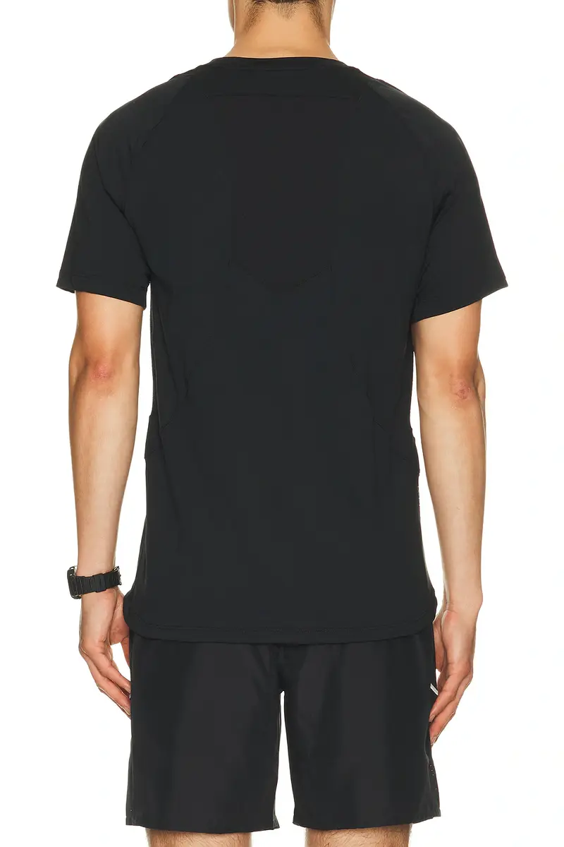 Nike Pro Training Dri-Fit Advanced Short-Sleeve Top | Thumbnail 2 Nike Pro Training Dri-Fit Advanced Short-Sleeve Top | Thumbnail 2