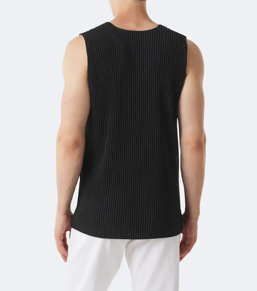 Homme Plissé Issey Miyake Homme Plissé Issey Miyake Monthly Colors: June pleated tank top | Thumbnail 3 Homme Plissé Issey Miyake Homme Plissé Issey Miyake Monthly Colors: June pleated tank top | Thumbnail 3