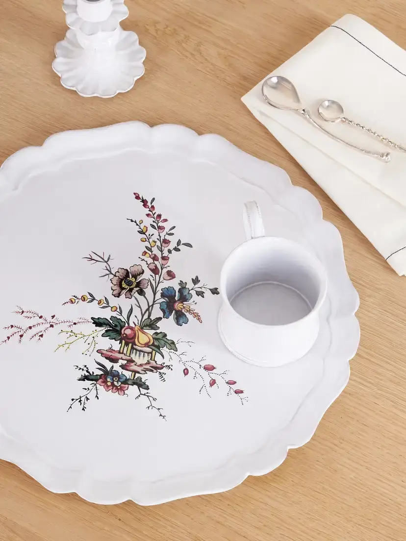 Astier De Villatte Bush Clover Ceramic Plate | Thumbnail 2 Astier De Villatte Bush Clover Ceramic Plate | Thumbnail 2