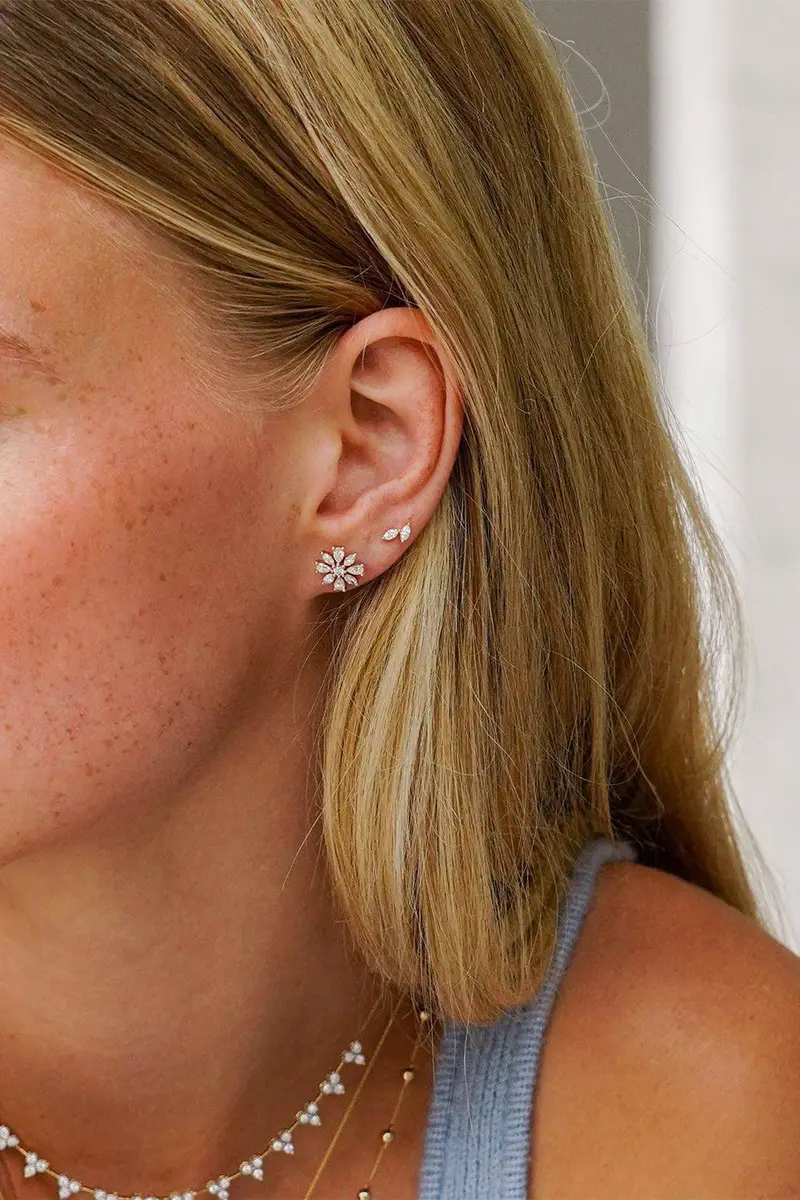 DANA REBECCA DESIGNS Alexa Jordyn Large Flower Stud Earrings | Thumbnail 2 DANA REBECCA DESIGNS Alexa Jordyn Large Flower Stud Earrings | Thumbnail 2