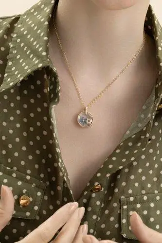 LOQUET Blue Sapphire Bloom Charm | Thumbnail 4