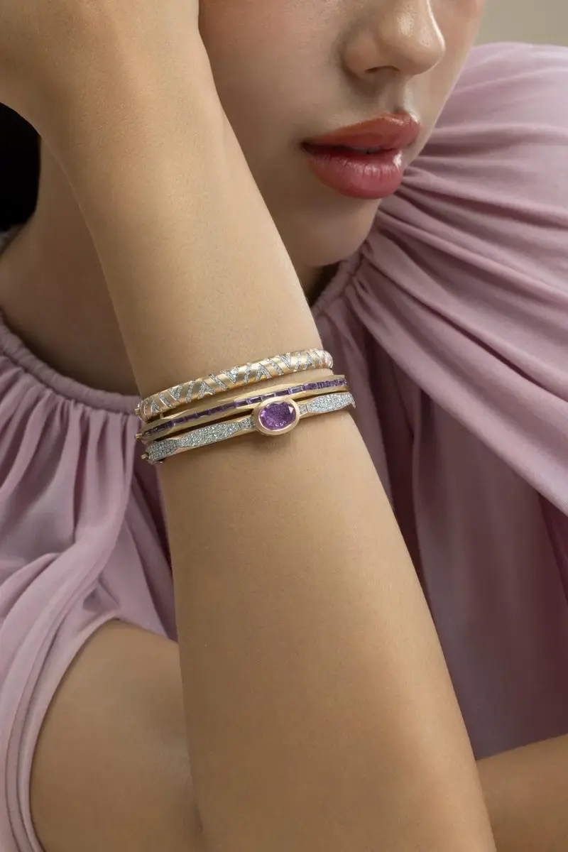 ARUNASHI Diamond Chevron Bangle Bracelet | Thumbnail 4 ARUNASHI Diamond Chevron Bangle Bracelet | Thumbnail 4