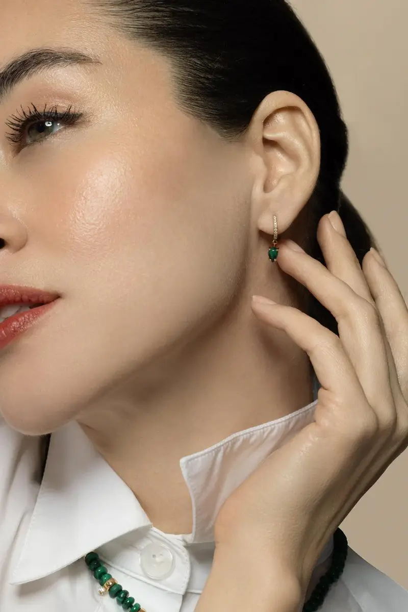 Zoë Chicco Diamond Malachite Small Hinge Huggie Earrings | Thumbnail 4
