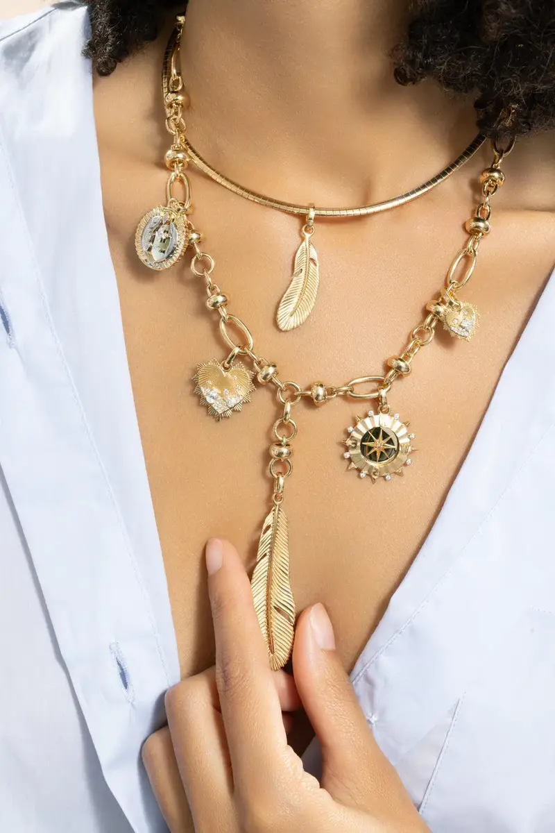 Foundrae Diamond Medium Vivacity Medallion | Thumbnail 2