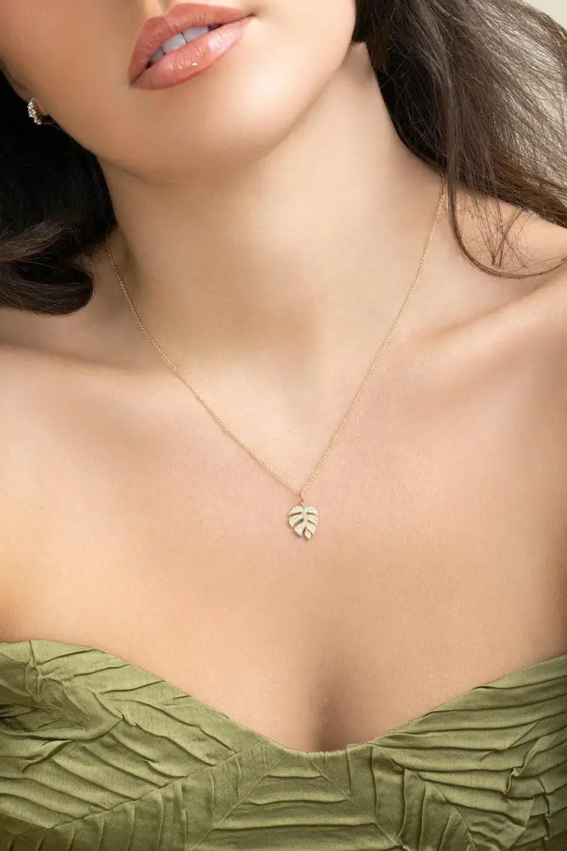 Sydney Evan Diamond Monstera Leaf Necklace | Thumbnail 4