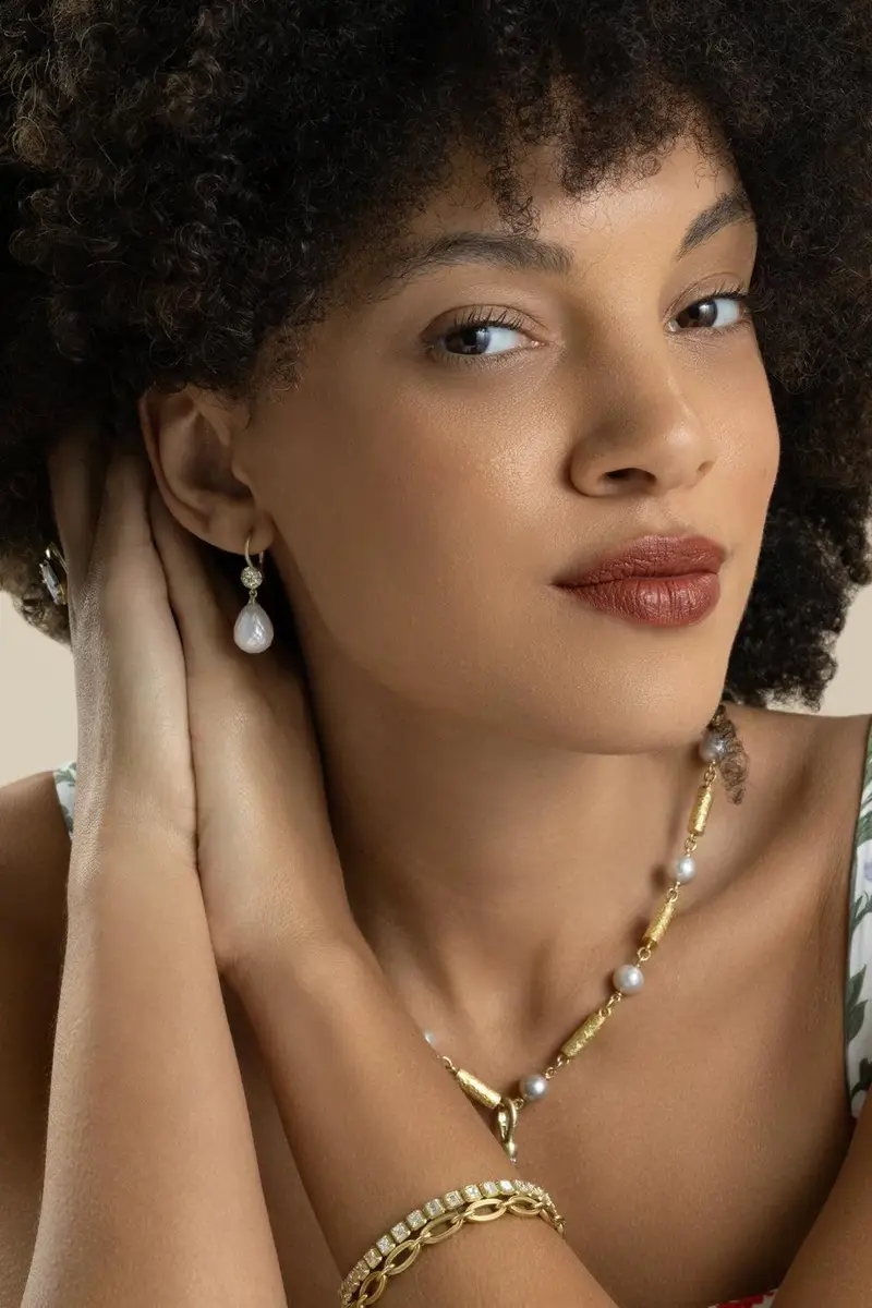 Sylva & Cie Diamond Pearl Bulb Earrings | Thumbnail 4