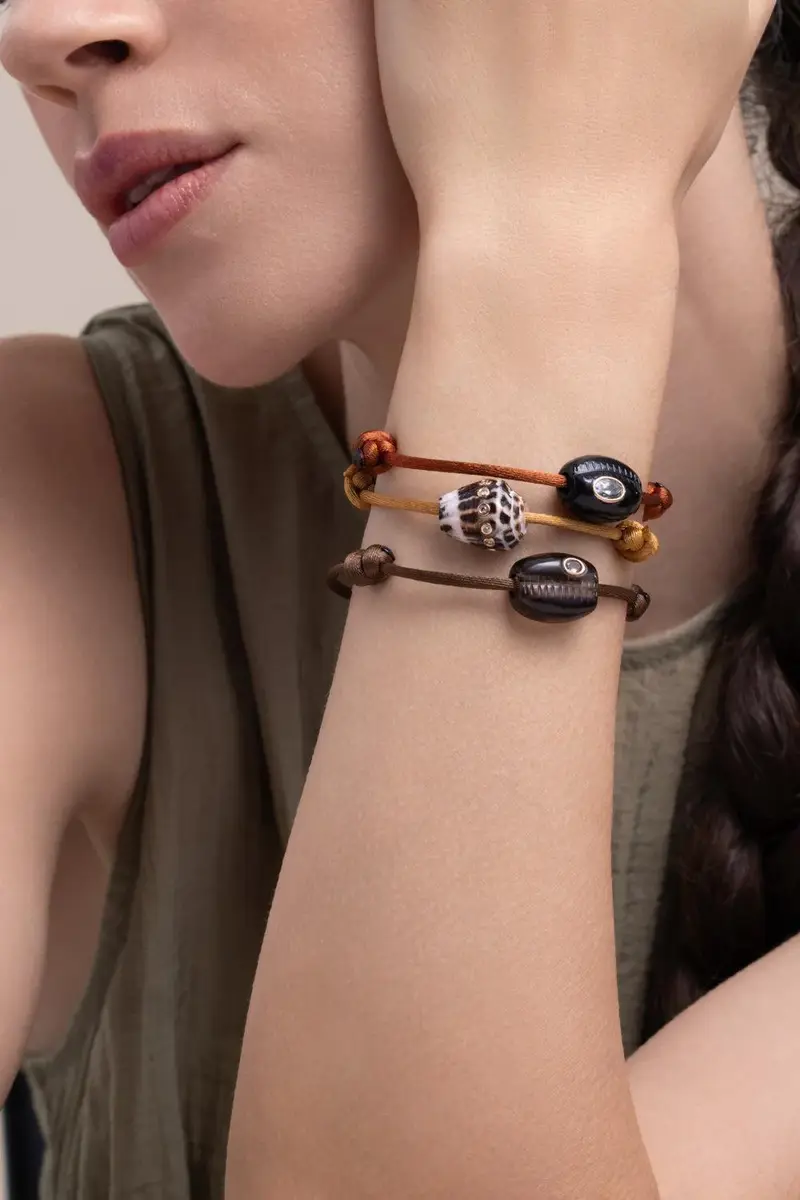 DEZSO BY SARA BELTRÁN Diamond Petite Conus Shell Bracelet | Thumbnail 2