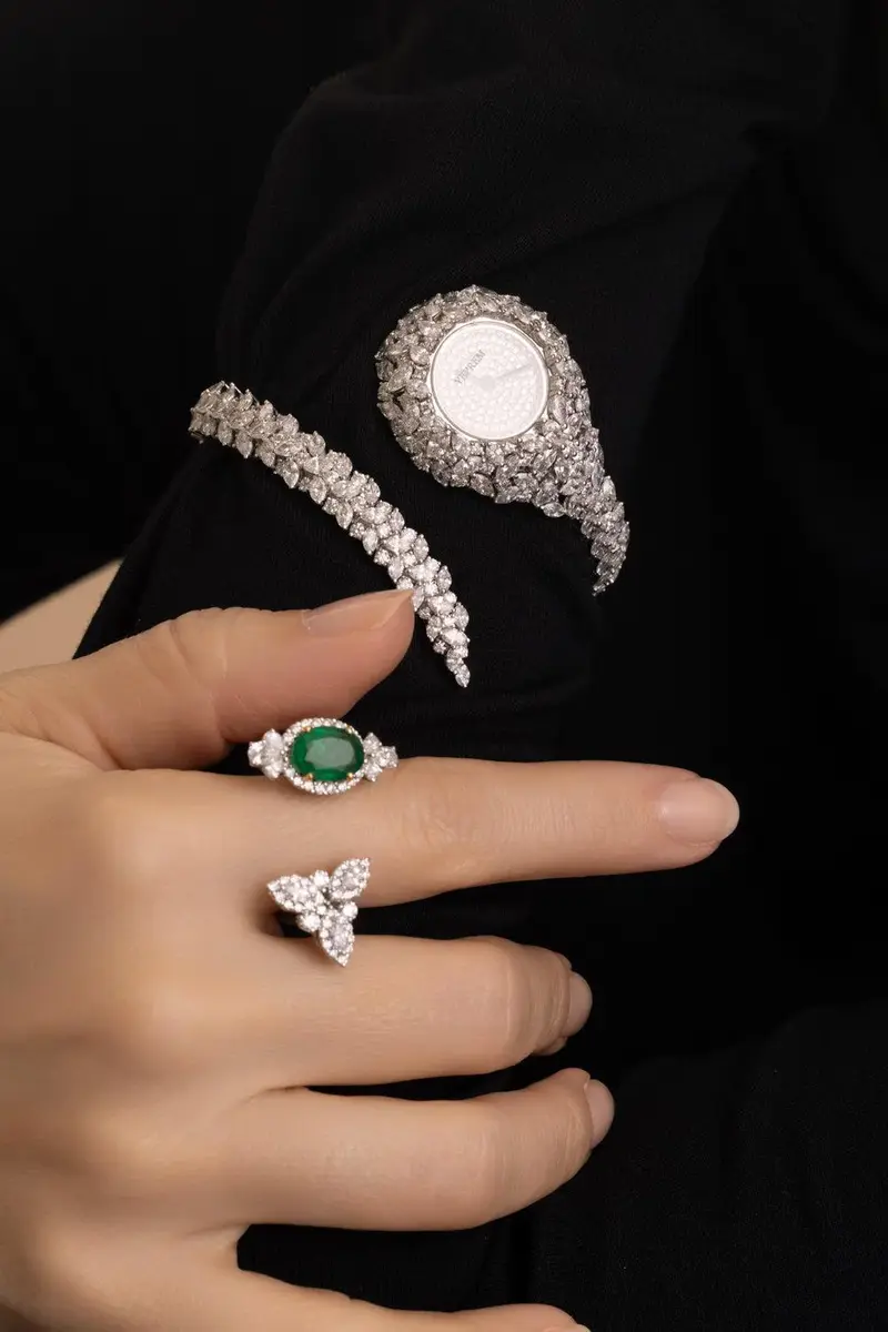 YEPREM Diamond Wrap Y-Momento Watch | Thumbnail 5