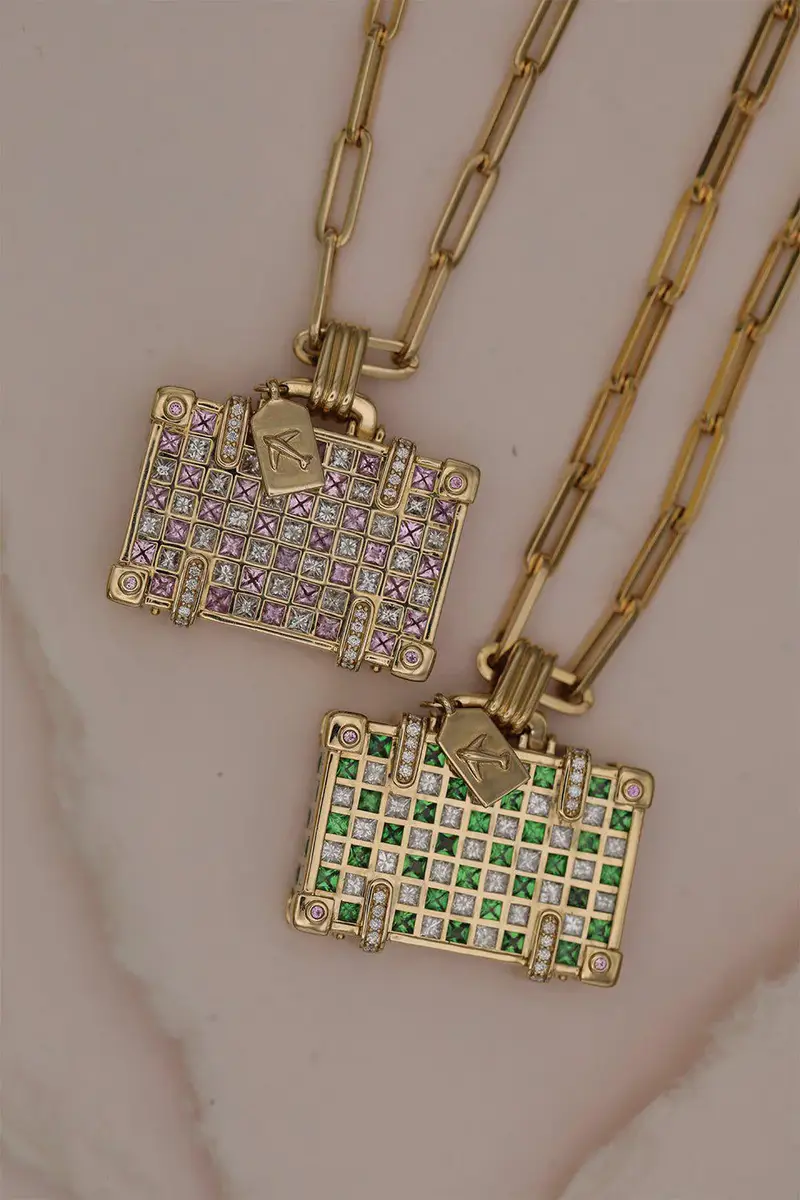 NEVERNOT Large Tsavorite Travel Necklace | Thumbnail 5 NEVERNOT Large Tsavorite Travel Necklace | Thumbnail 5