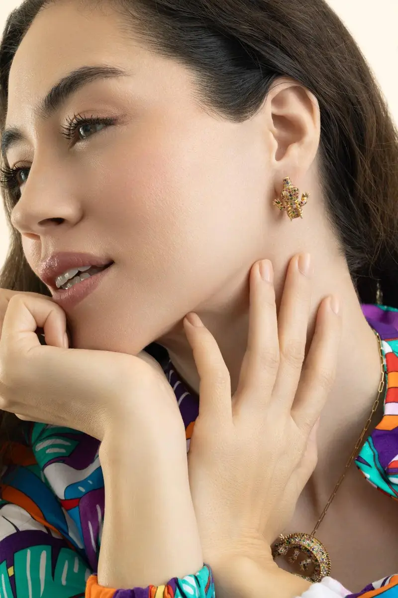 GOSHWARA Multi Sapphire Onyx Crocodile Ark Earrings | Thumbnail 3