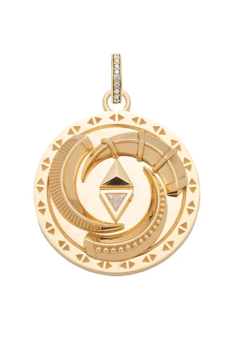Foundrae Protection La Loba Claw Triskele Large Medallion | Image 1 Foundrae Protection La Loba Claw Triskele Large Medallion | Image 1