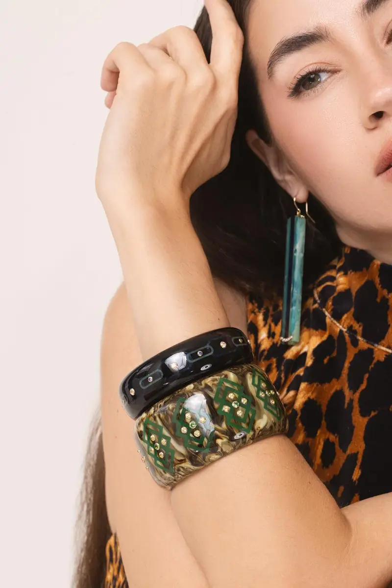 MARK DAVIS Sapphire Black Bakelite Bangle | Thumbnail 2