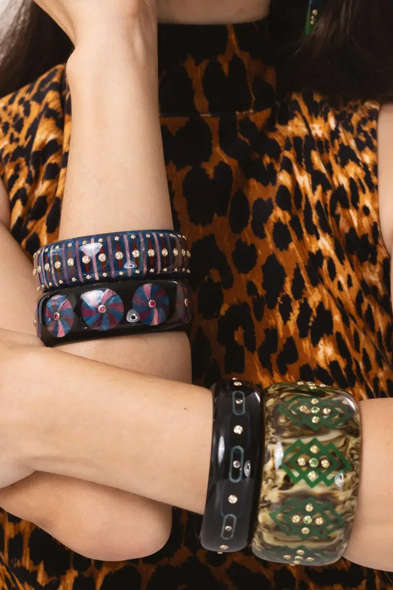 MARK DAVIS Sapphire Black Bakelite Bangle | Thumbnail 3