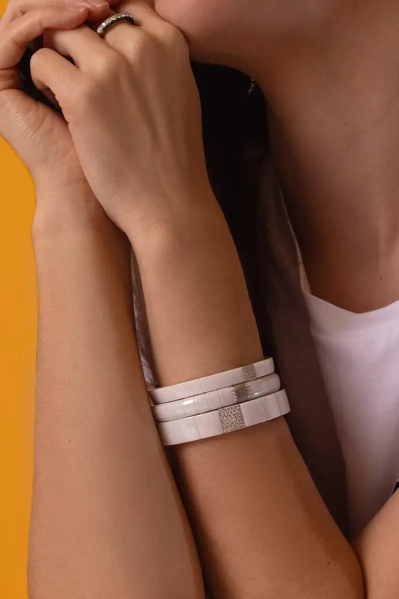 ROBERTO DEMEGLIO Scacco White Ceramic Stretch Bracelet | Thumbnail 2 ROBERTO DEMEGLIO Scacco White Ceramic Stretch Bracelet | Thumbnail 2