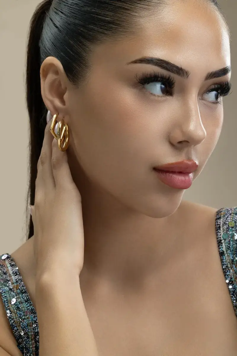 LISA NIK Thin to Thick Round Hoop Earrings | Thumbnail 2