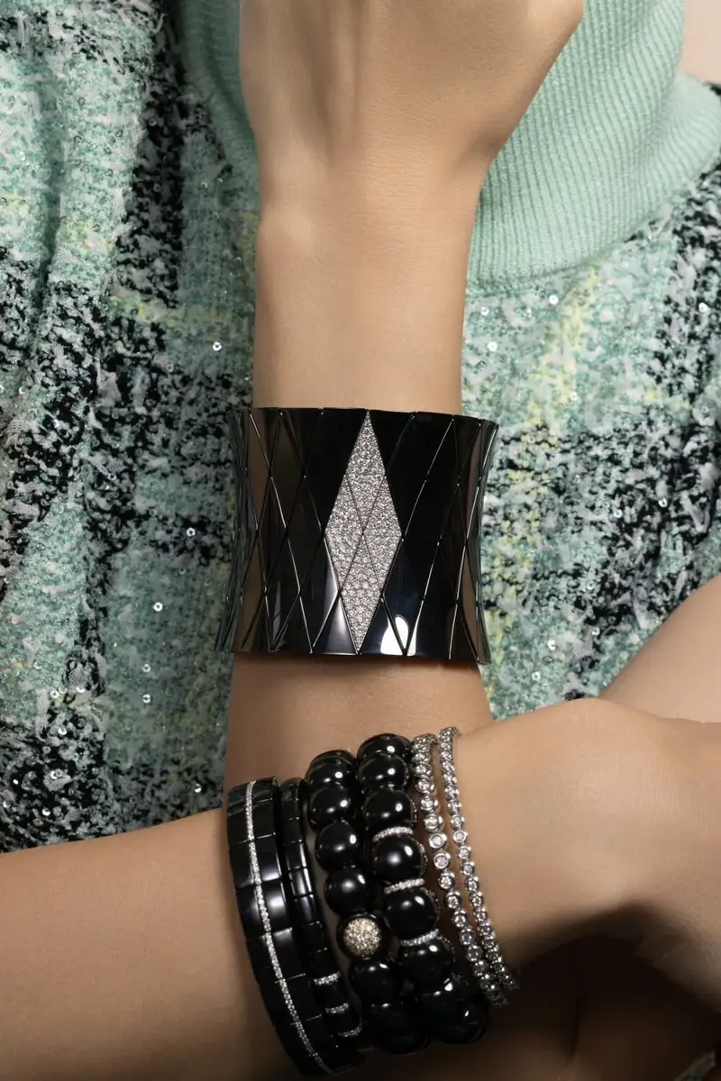 ROBERTO DEMEGLIO Two Diamond Bar Black Pura Stretch Bracelet | Thumbnail 2 ROBERTO DEMEGLIO Two Diamond Bar Black Pura Stretch Bracelet | Thumbnail 2