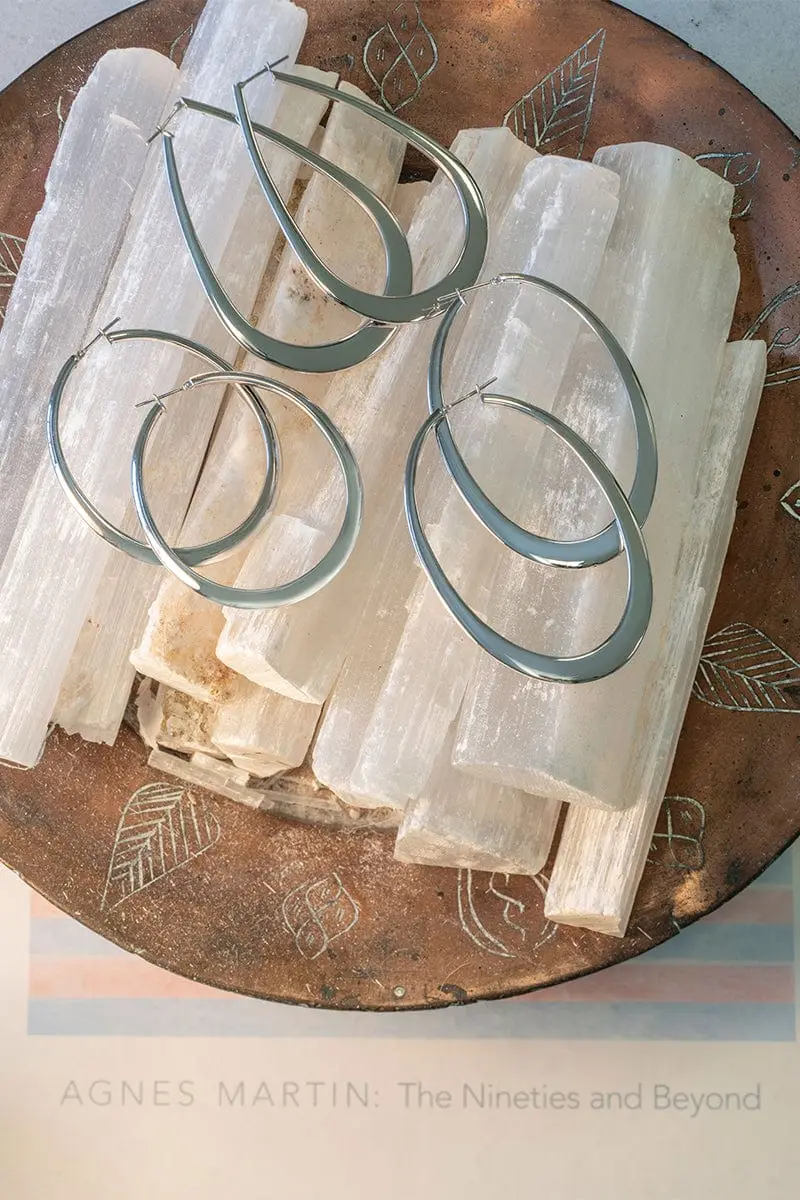 SIDNEY GARBER White Gold Crescent Hoops | Thumbnail 3