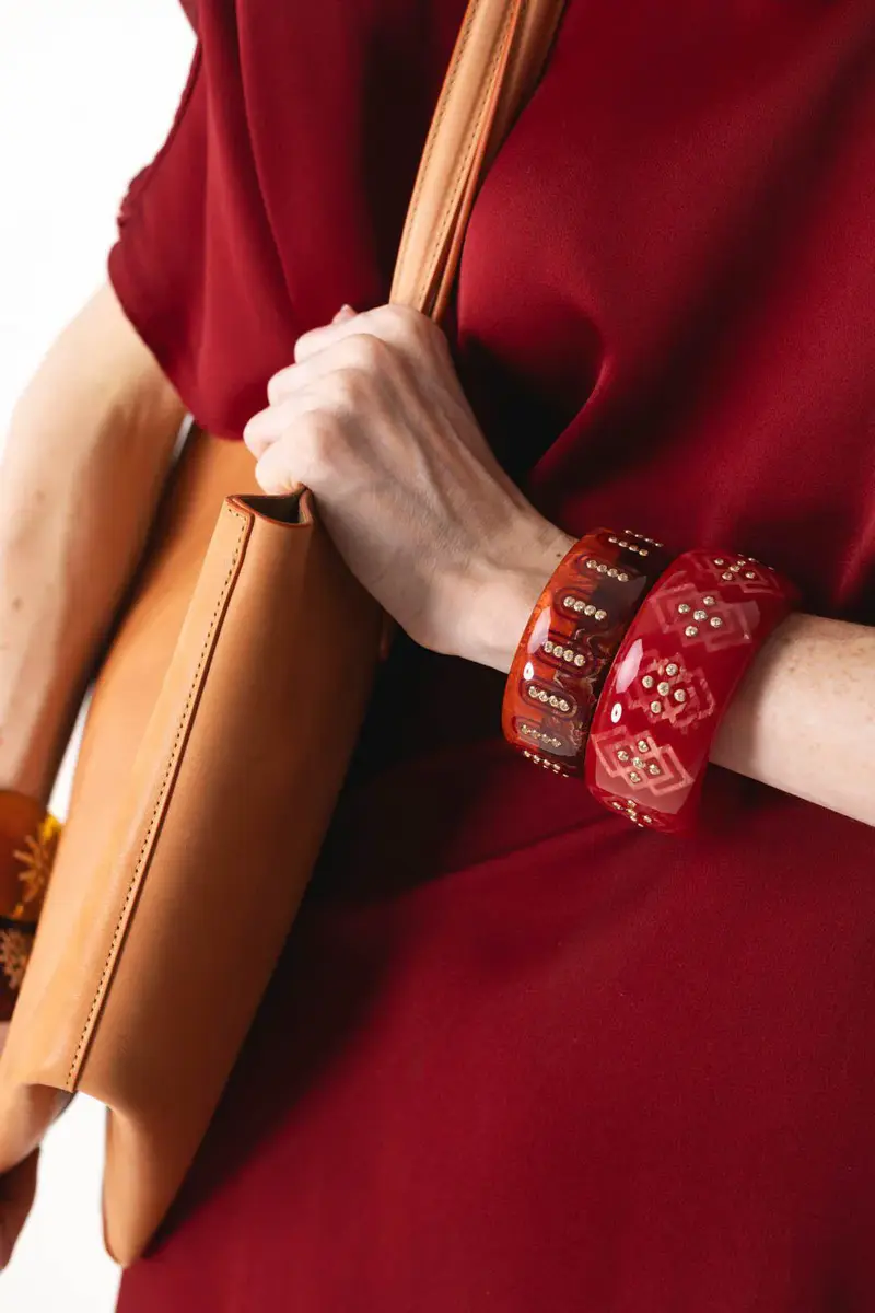 MARK DAVIS White Topaz Orange Red Bakelite Bangle | Thumbnail 2