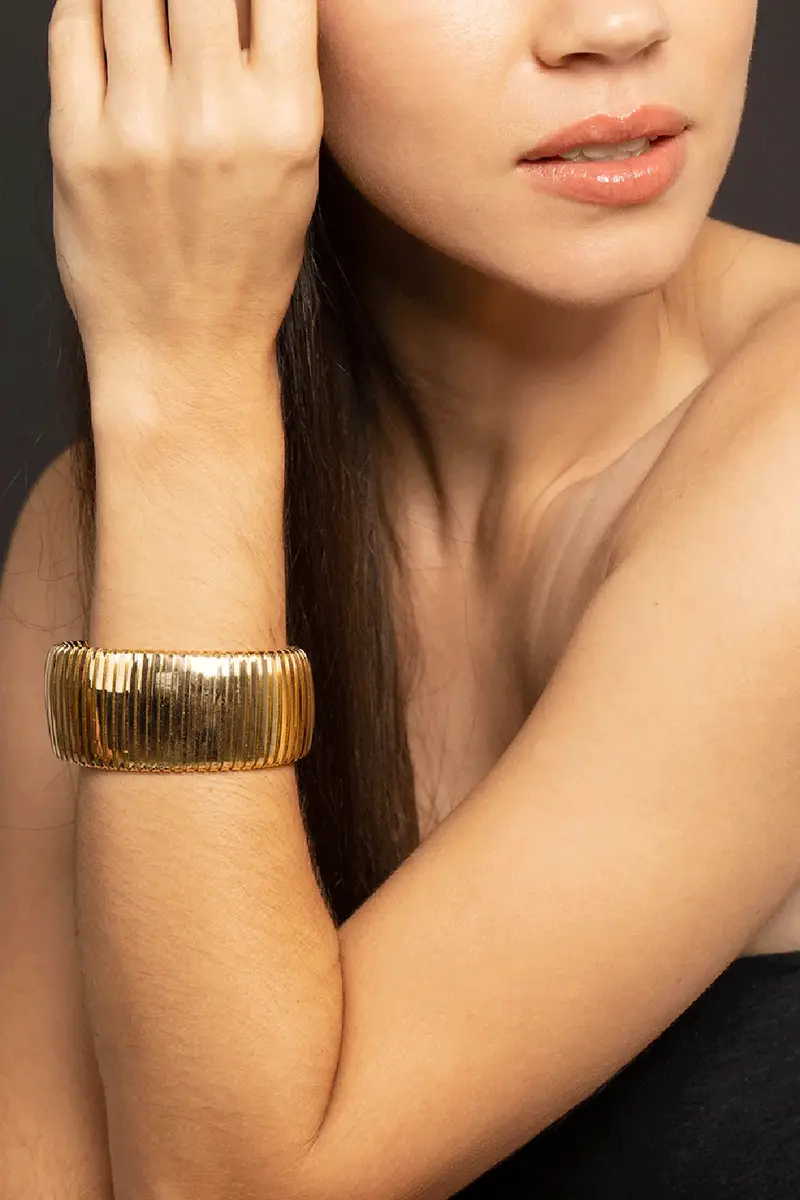 SIDNEY GARBER Wide Flat Golden Cuff Bracelet | Thumbnail 3 SIDNEY GARBER Wide Flat Golden Cuff Bracelet | Thumbnail 3