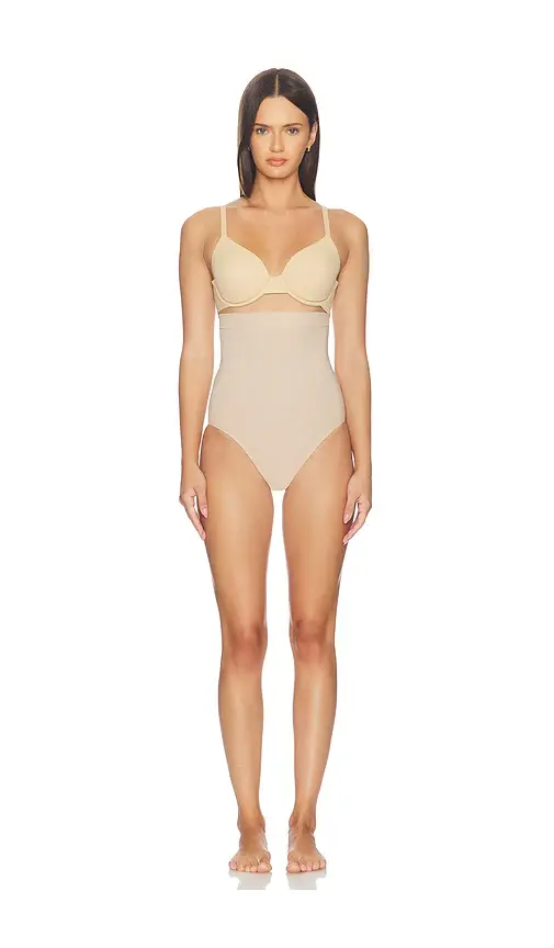 Spanx Sculpt Gofigure High Wasit Brief | Thumbnail 4 Spanx Sculpt Gofigure High Wasit Brief | Thumbnail 4