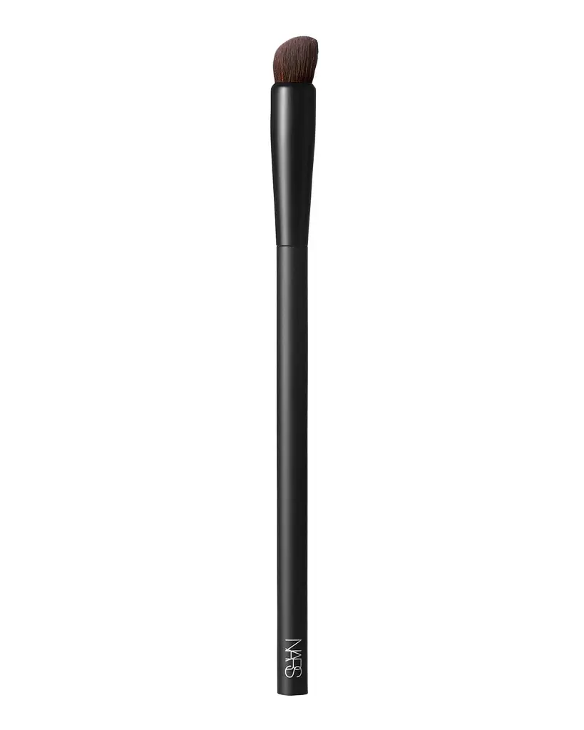 NARS #24 High-Pigment Eyeshadow Brush | Image 1 NARS #24 High-Pigment Eyeshadow Brush | Image 1