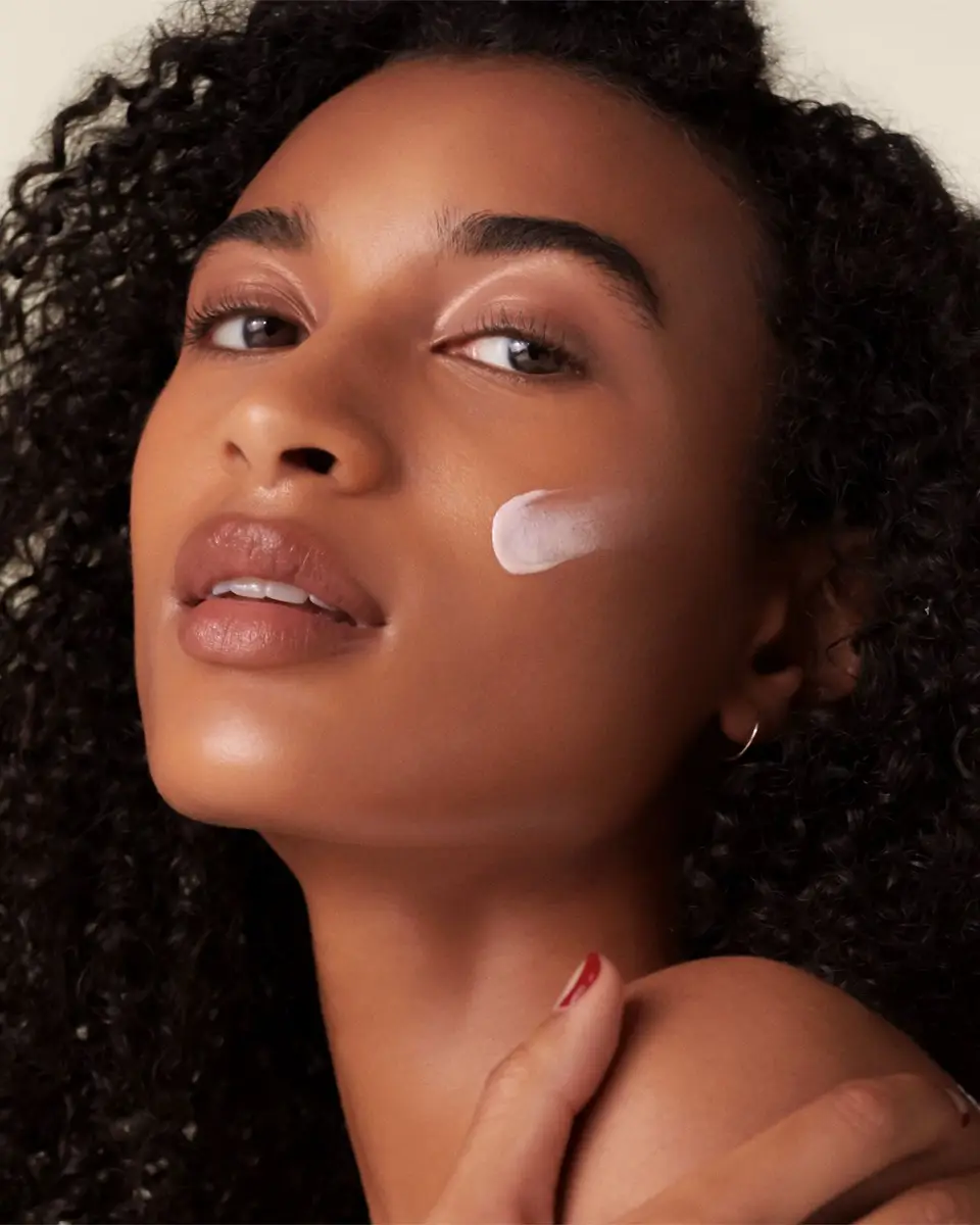Shiseido Urban Environment Oil-Free Sunscreen SPF 42 | Thumbnail 6 Shiseido Urban Environment Oil-Free Sunscreen SPF 42 | Thumbnail 6
