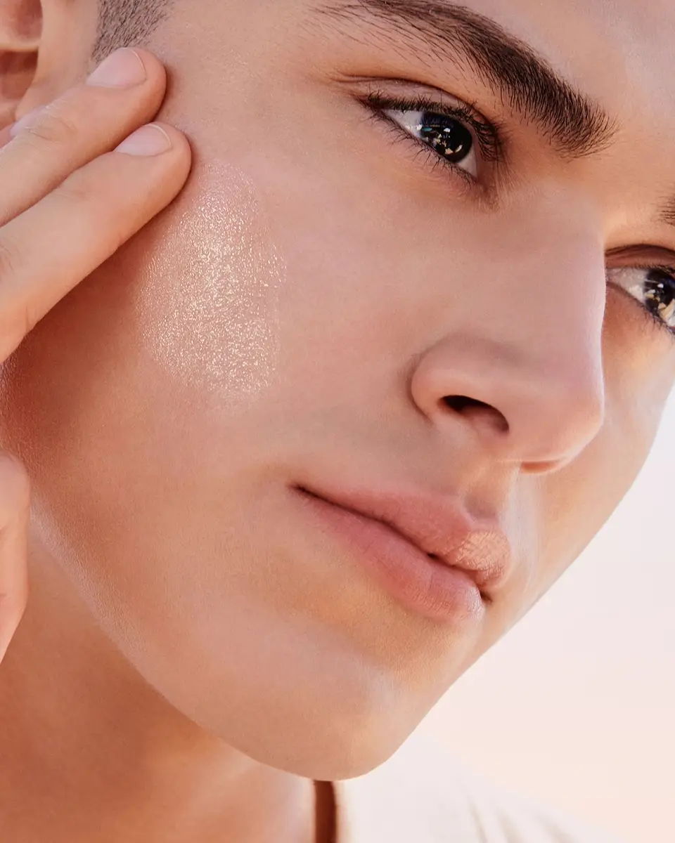Shiseido Urban Environment Vita-Clear Sunscreen SPF 42, 1 oz. | Thumbnail 6 Shiseido Urban Environment Vita-Clear Sunscreen SPF 42, 1 oz. | Thumbnail 6