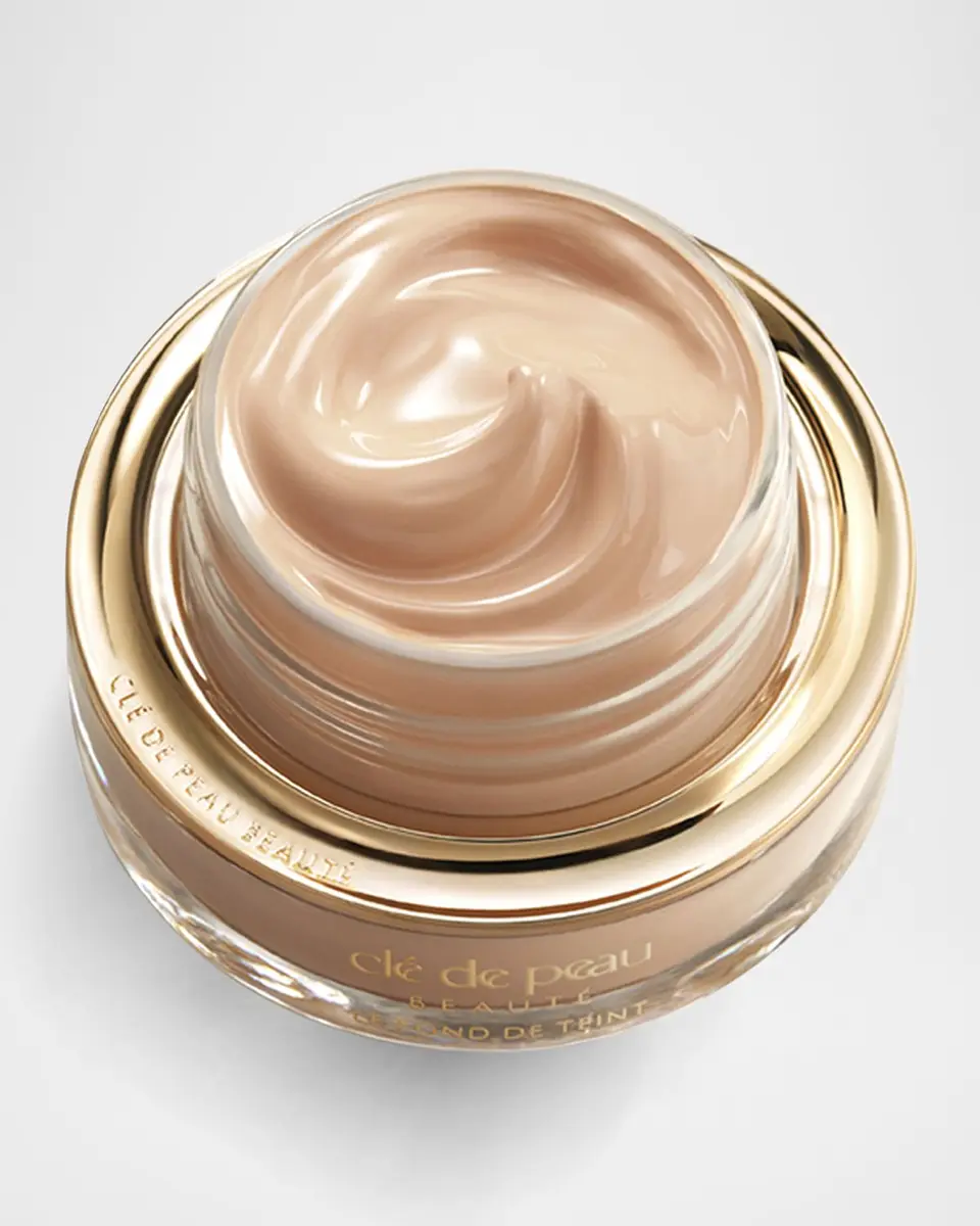 CLÉ DE PEAU BEAUTÉ The Foundation, SPF 22, 1 oz. | Thumbnail 4