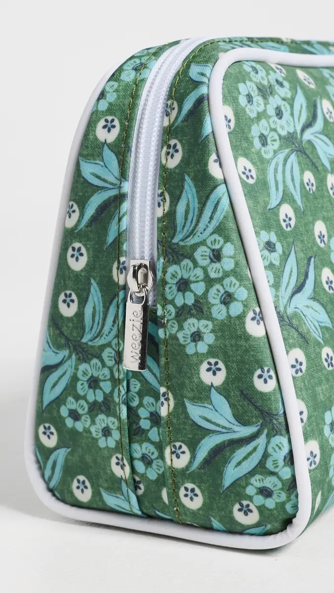 Weezie Small Toiletry Bag | Thumbnail 4 Weezie Small Toiletry Bag | Thumbnail 4
